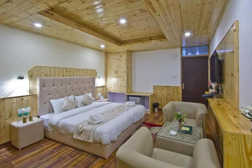 Himalayan Hill Queen Resort, Manali M98160-43400 Exteriör bild