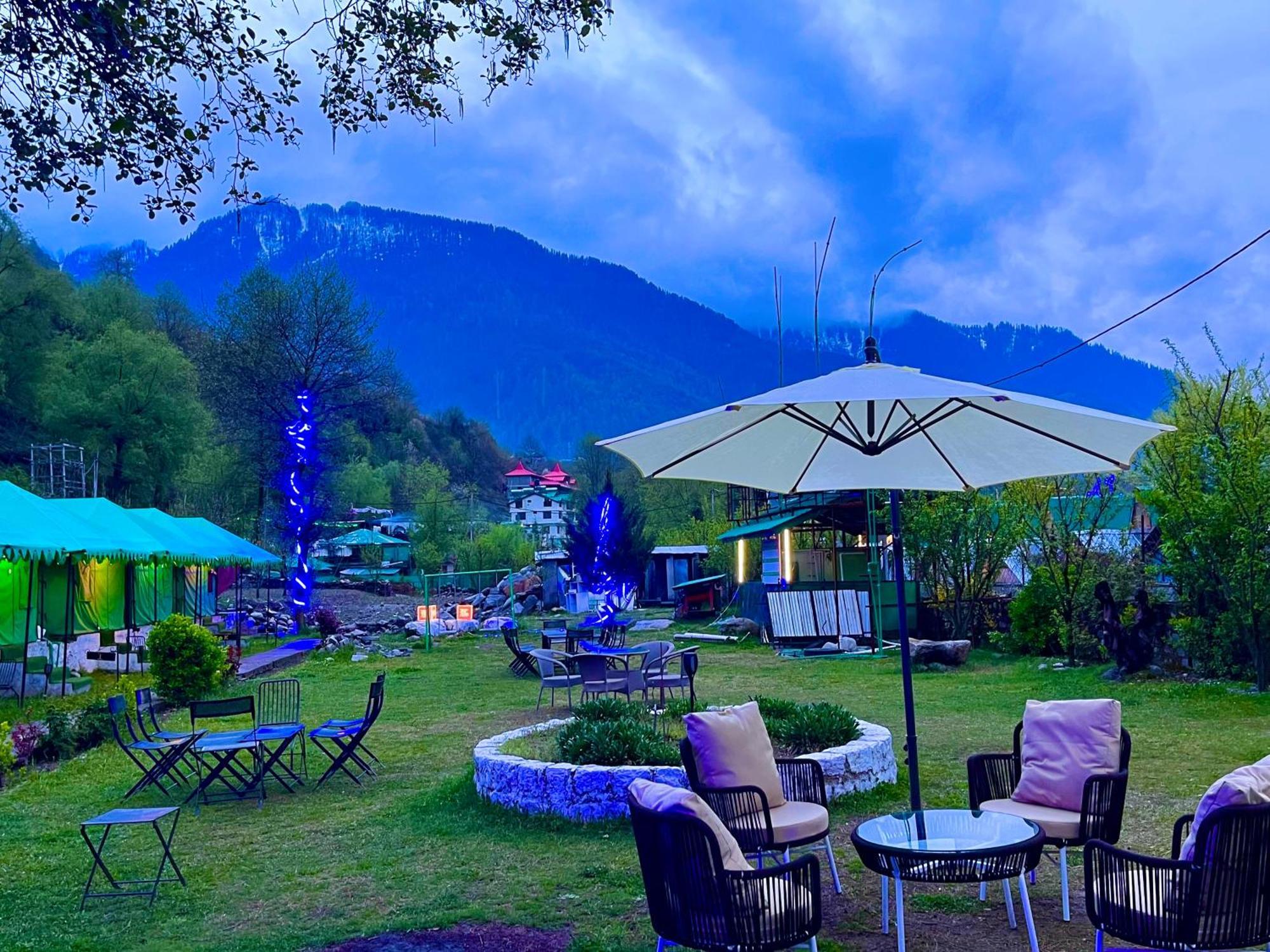 Himalayan Hill Queen Resort, Manali M98160-43400 Exteriör bild