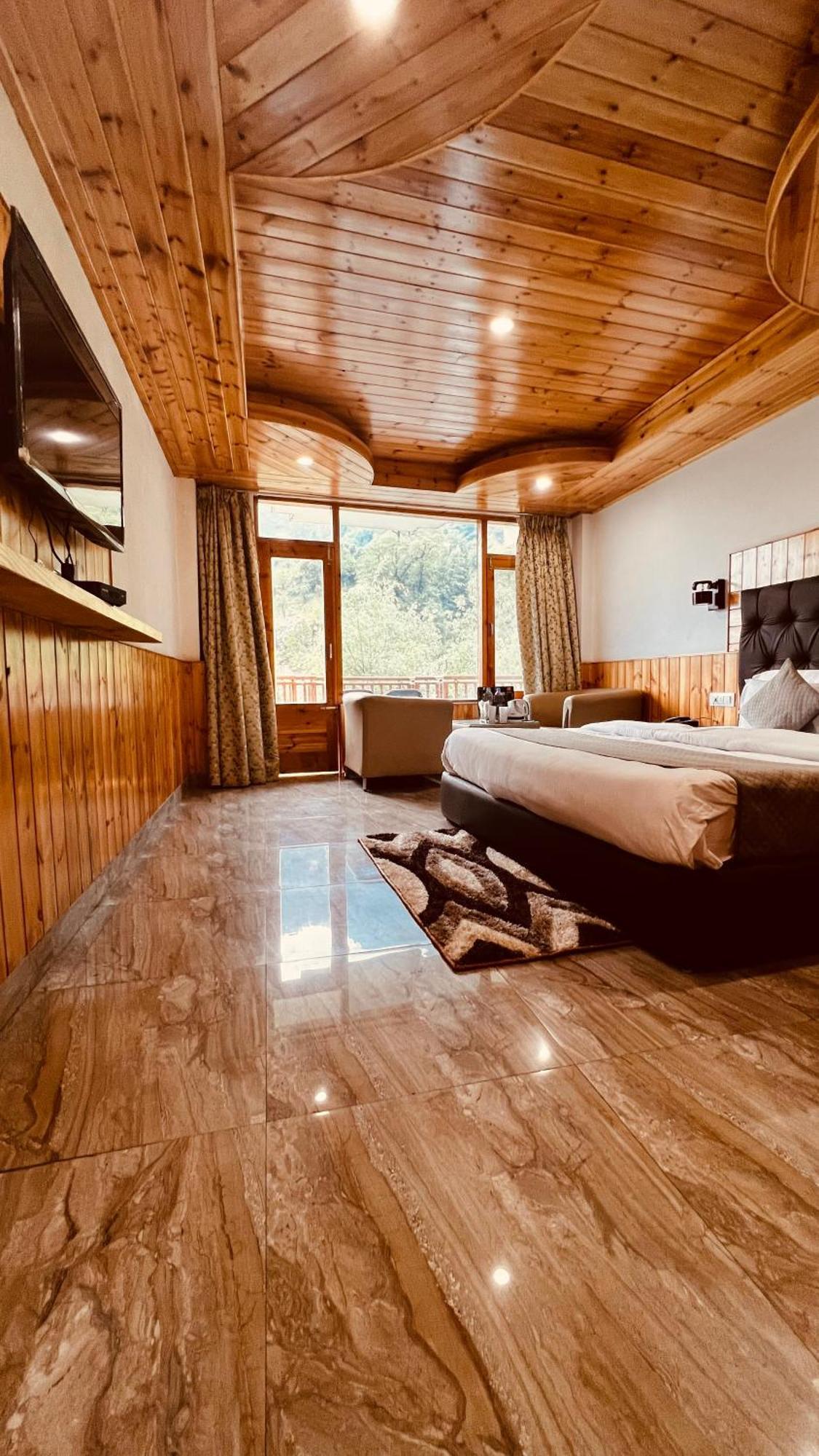Himalayan Hill Queen Resort, Manali M98160-43400 Exteriör bild