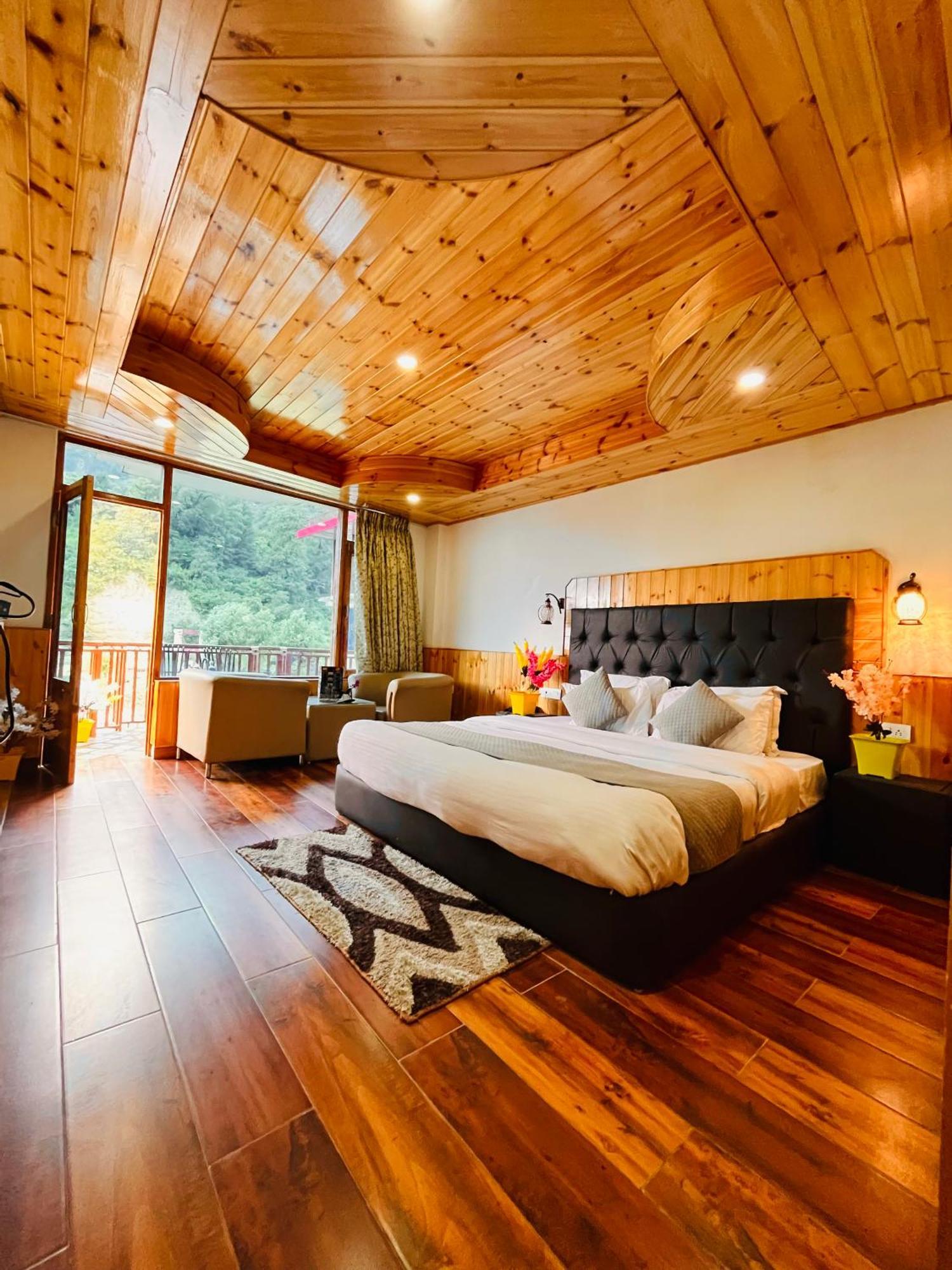 Himalayan Hill Queen Resort, Manali M98160-43400 Exteriör bild