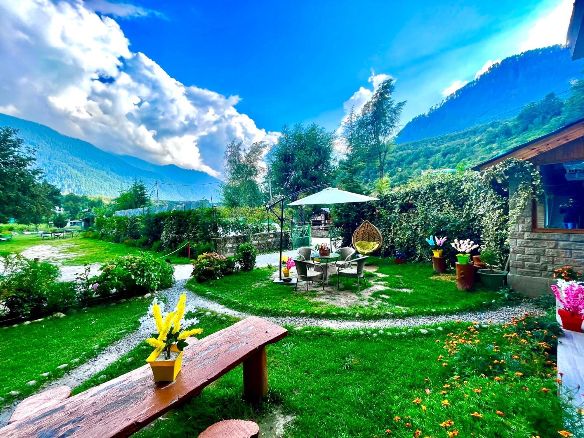 Himalayan Hill Queen Resort, Manali M98160-43400 Exteriör bild