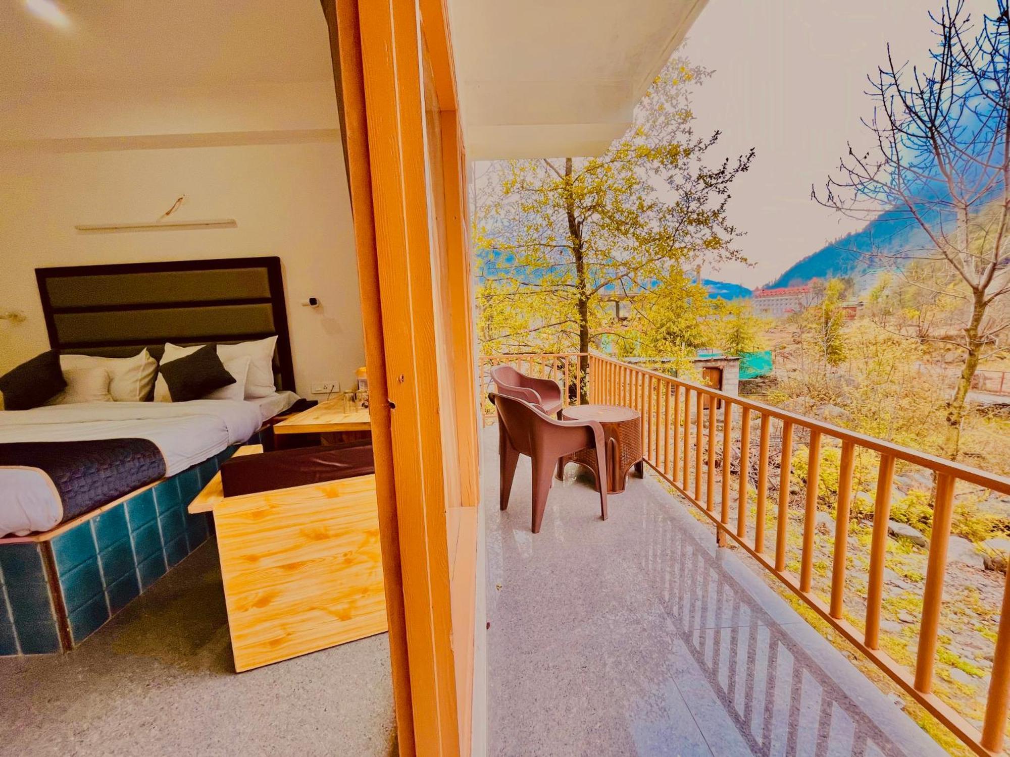 Himalayan Hill Queen Resort, Manali M98160-43400 Exteriör bild